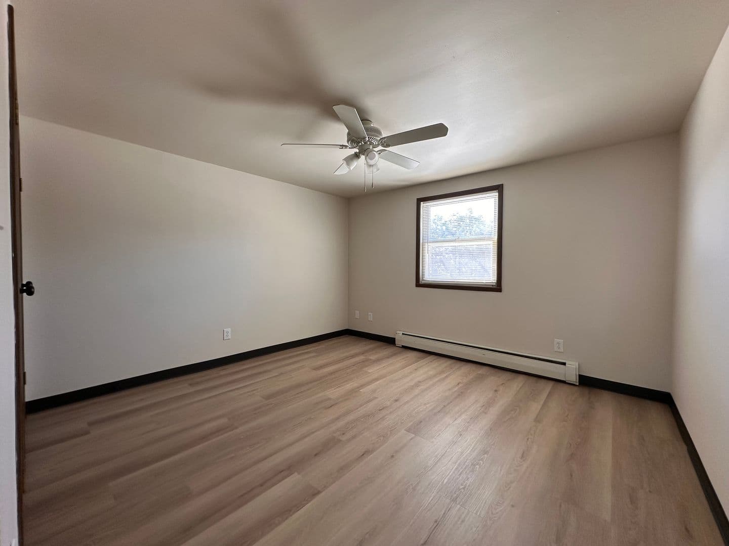 De Pere Apartment: 207 Fort Howard Ave.