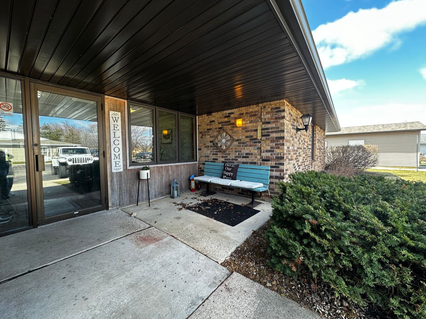 Hilbert Apartment: 135 S 3rd St.