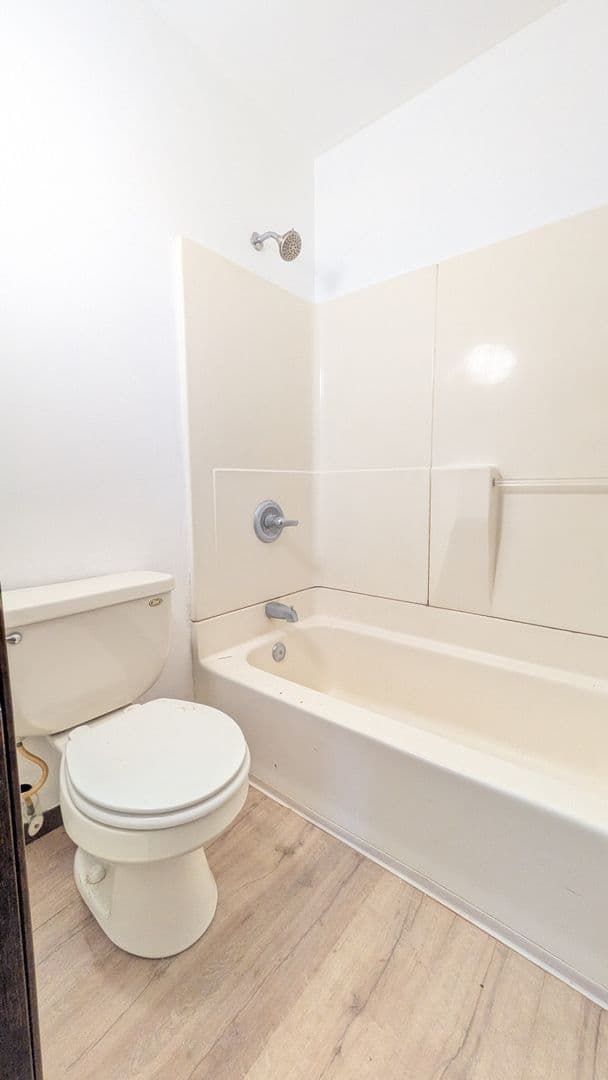 Appleton Apartment: 330-340 Wilson Ave.