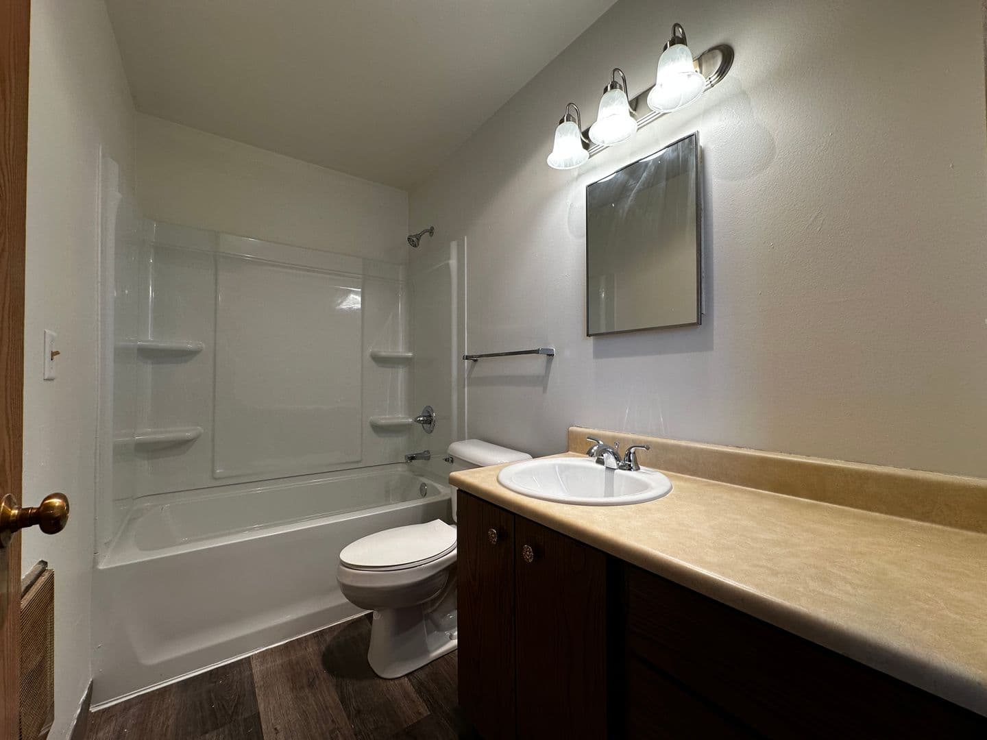 Hilbert Apartment: 135 S 3rd St.