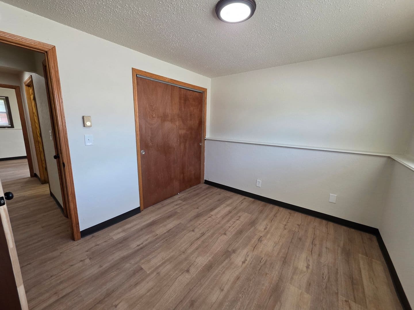 Green Bay Apartment: 2096 Imperial Ln