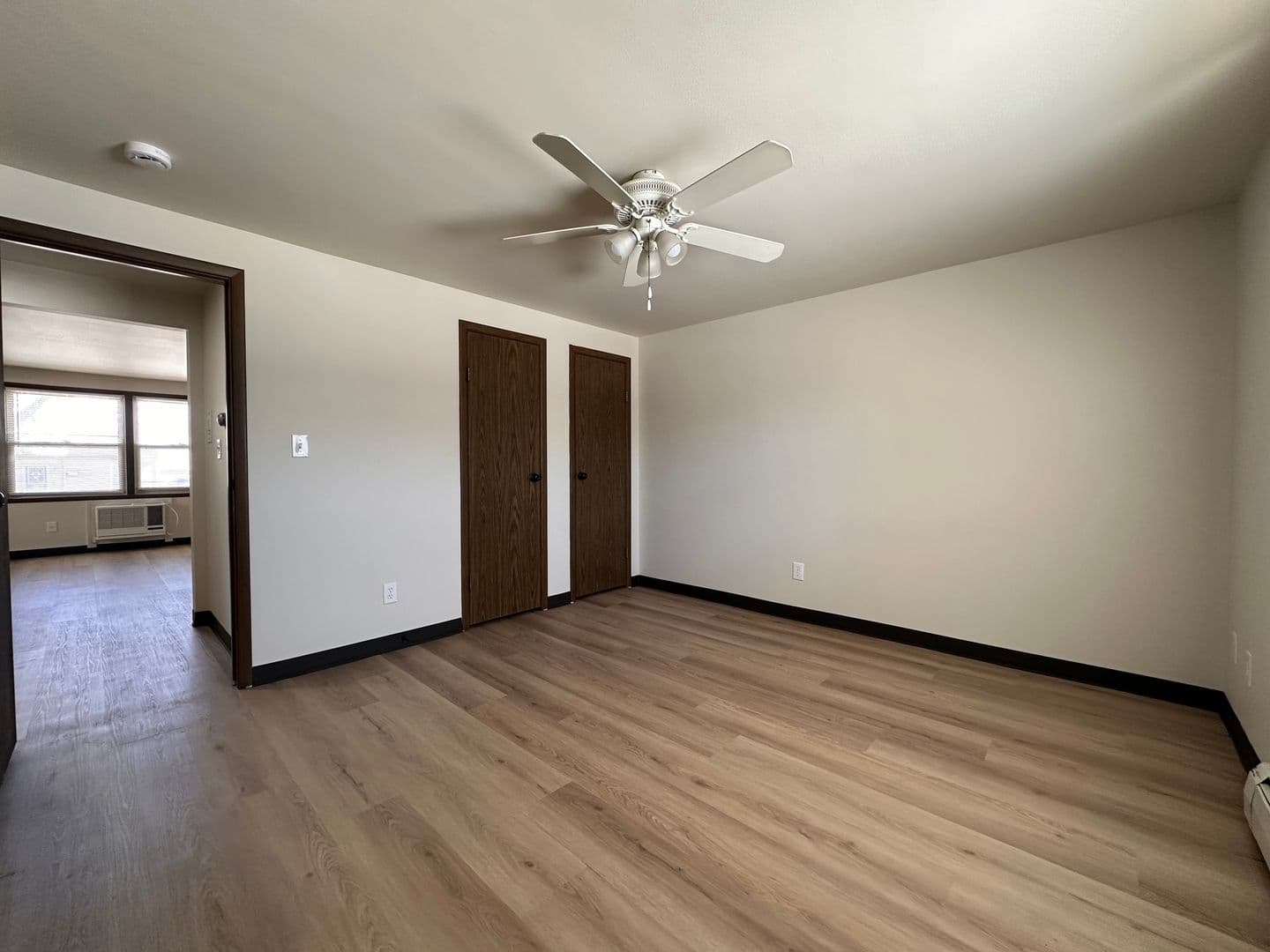 De Pere Apartment: 207 Fort Howard Ave.