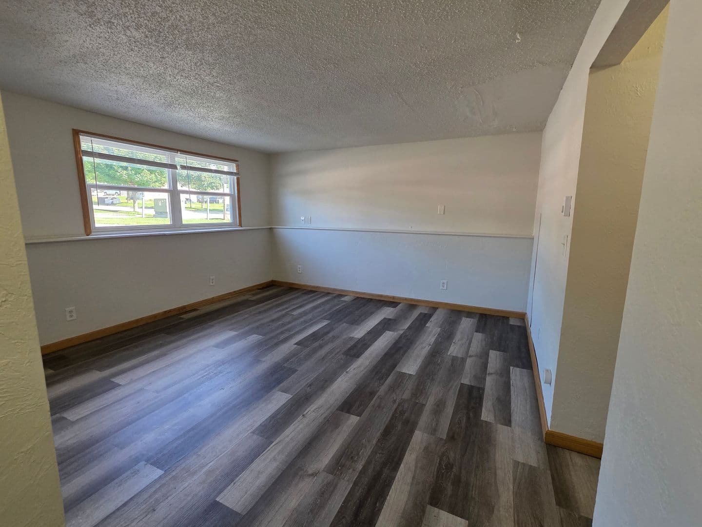 Green Bay Apartment: 2096 Imperial Ln
