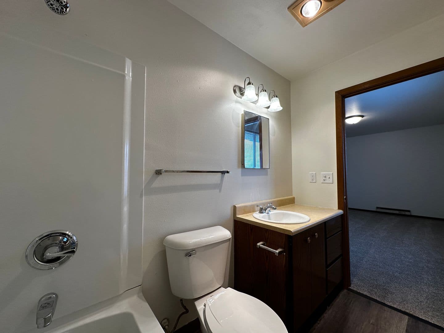 Hilbert Apartment: 135 S 3rd St.