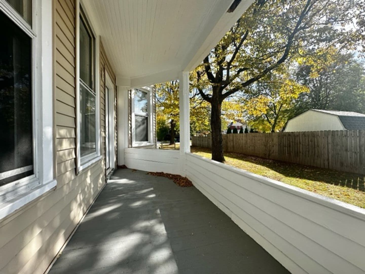 Green Bay Apartment: 338 S Quincy St