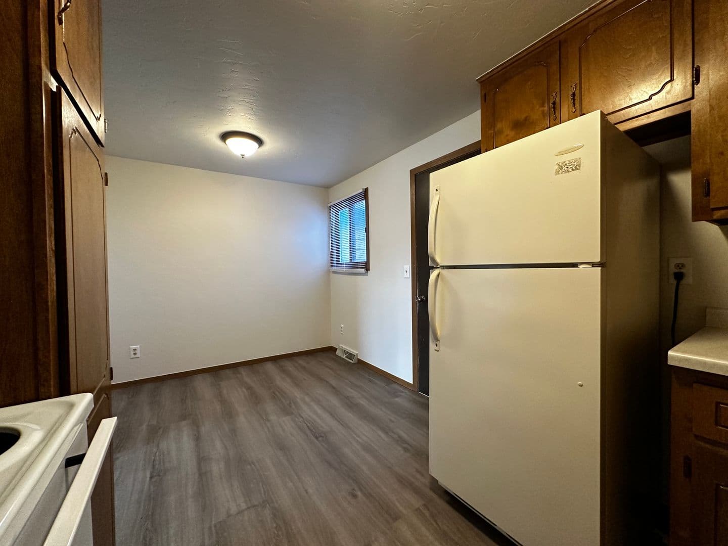 De Pere Apartment: 1168 Scheuring Rd.