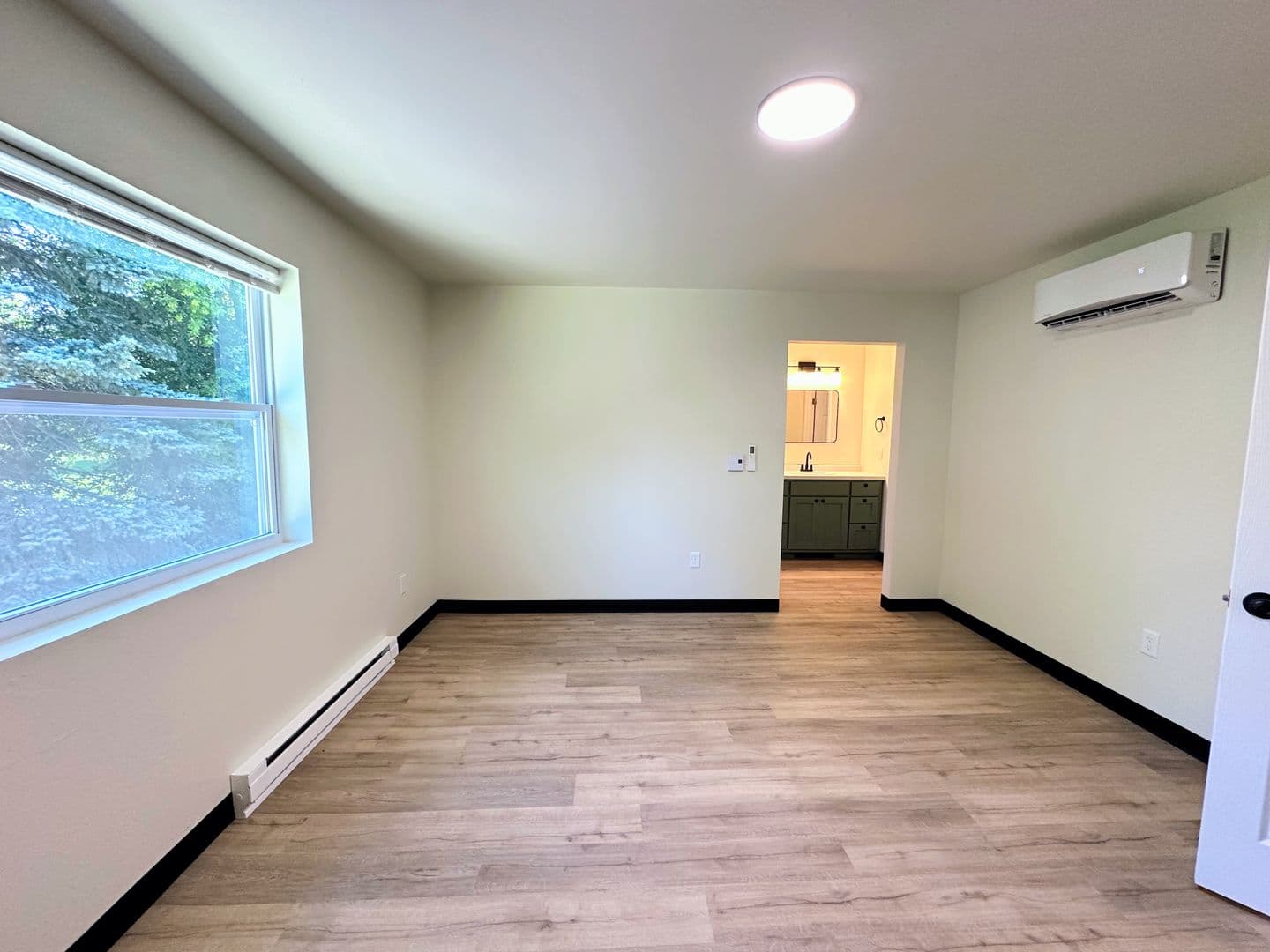 De Pere Apartment: 1201-1203 Atrium Ct