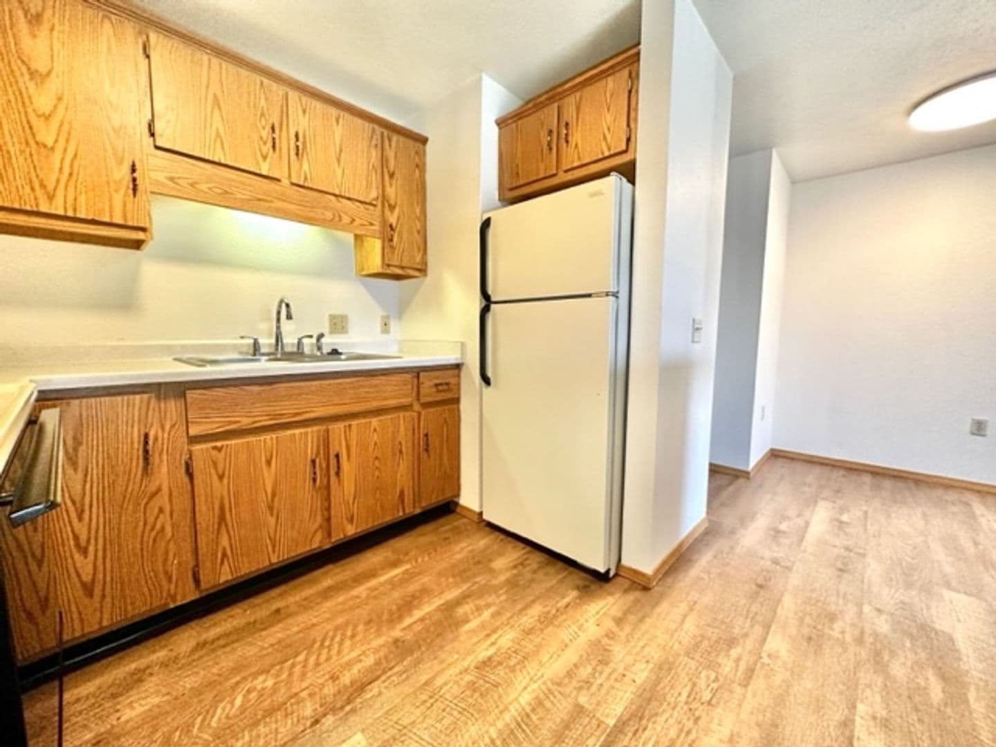 Green Bay Apartment: 1795 Eldorado Dr.