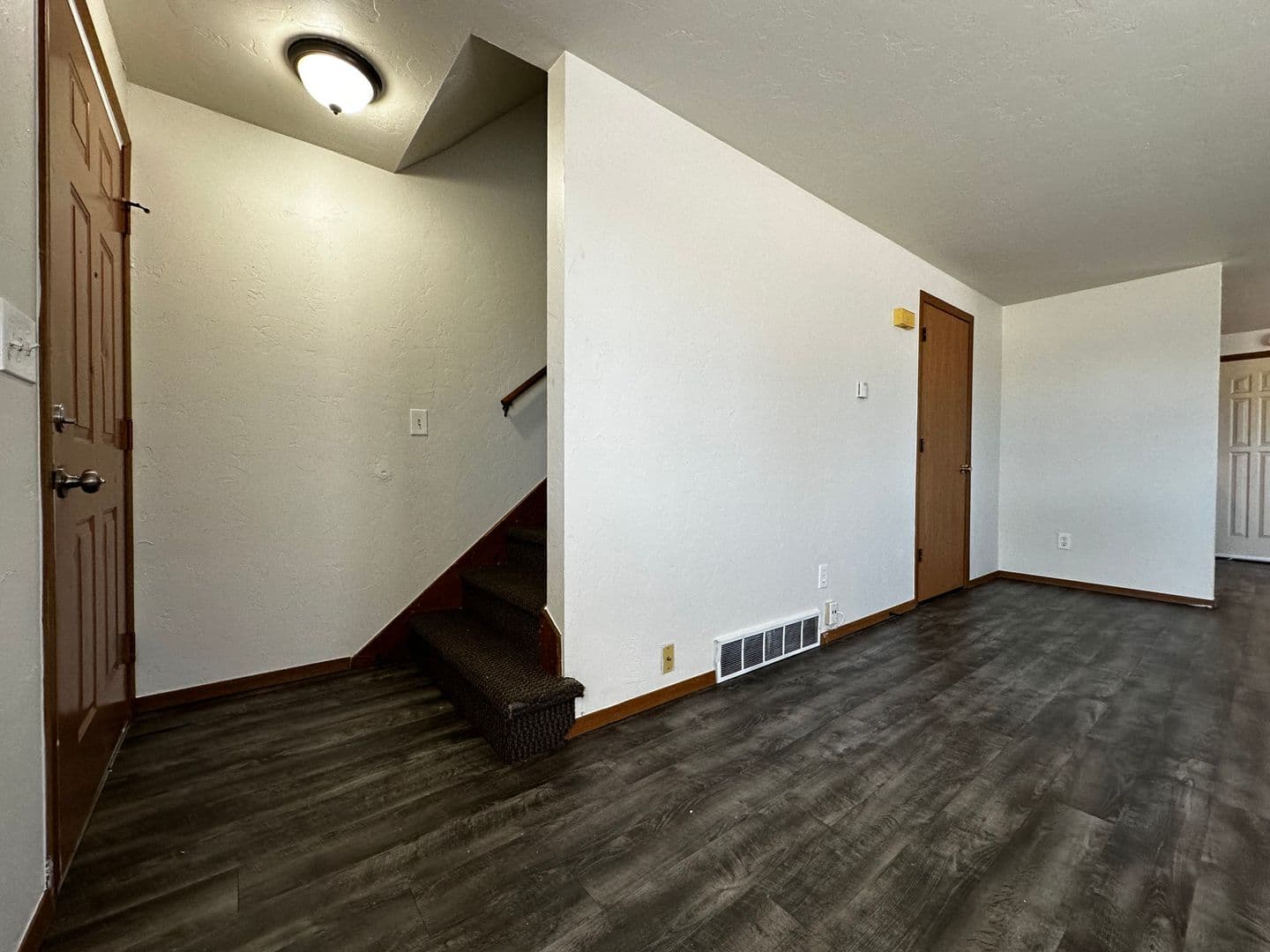 De Pere Apartment: 1198 Scheuring Rd