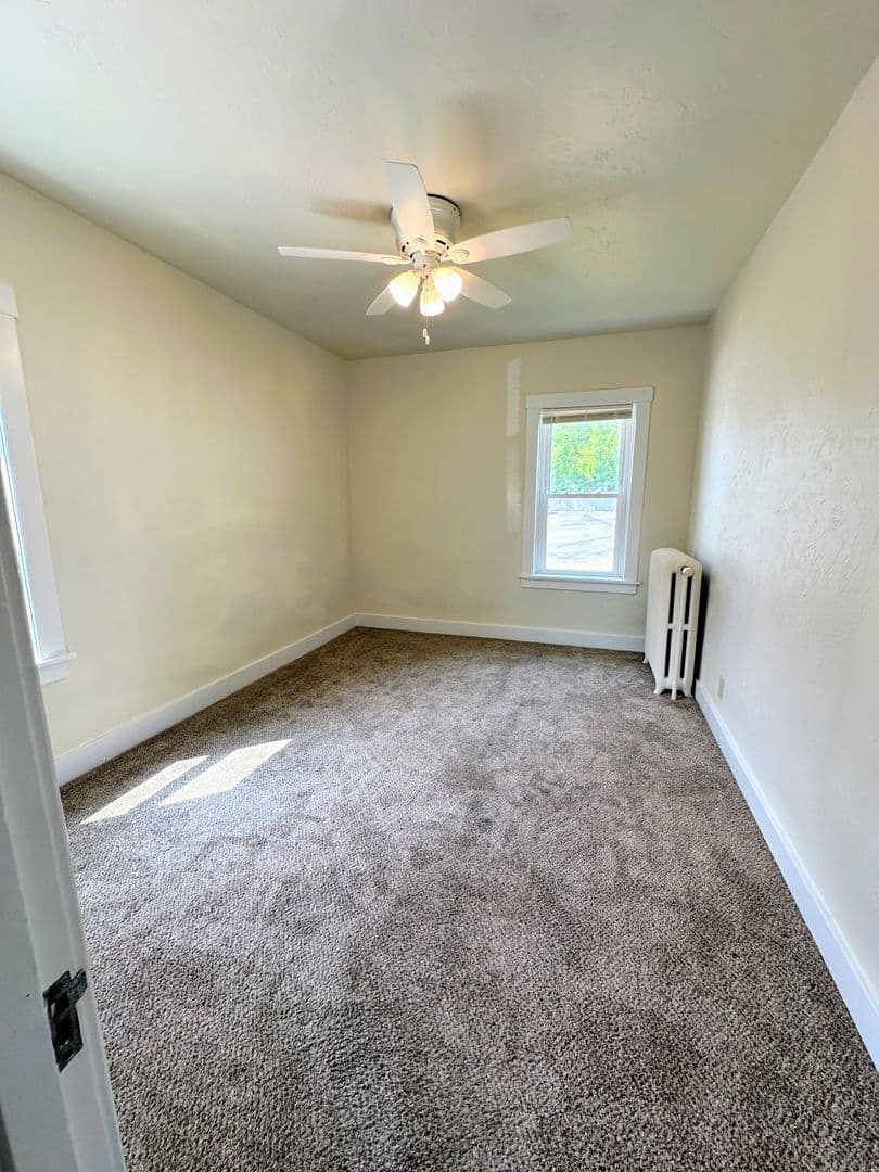Manitowoc Apartment: 812 State Street