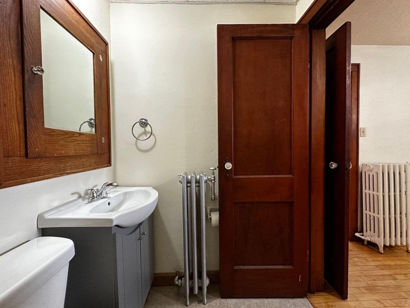 Green Bay Apartment: 822 Pine Street