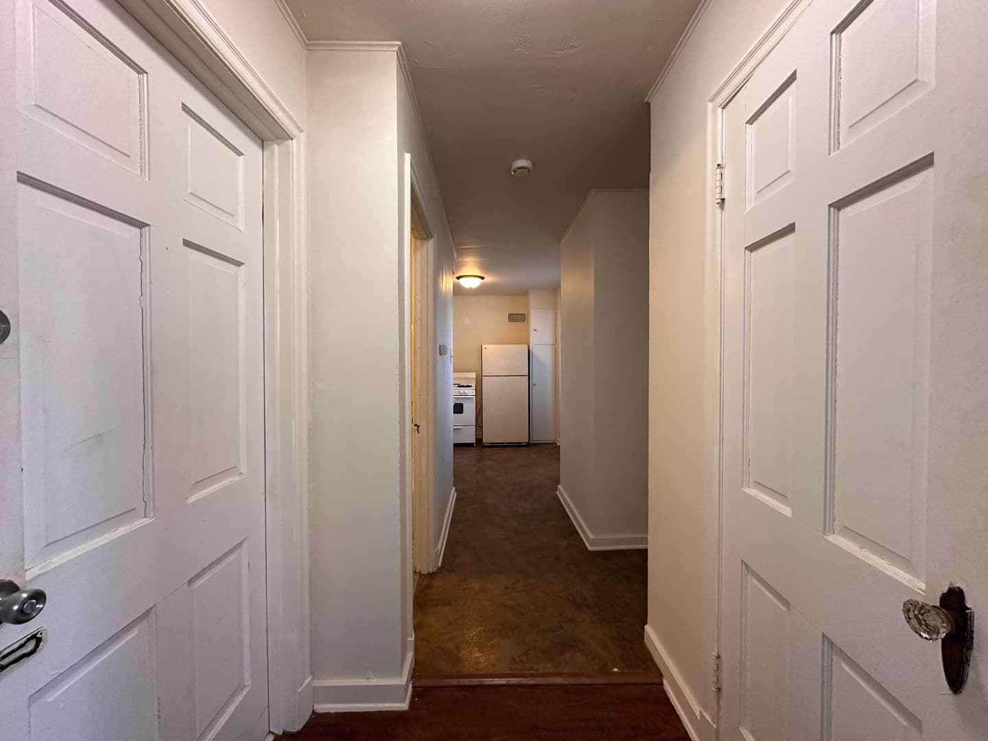 Green Bay Apartment: 208 South Chestnut Avenue