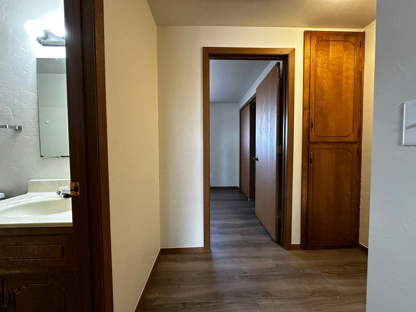De Pere Apartment: 1168 Scheuring Rd.