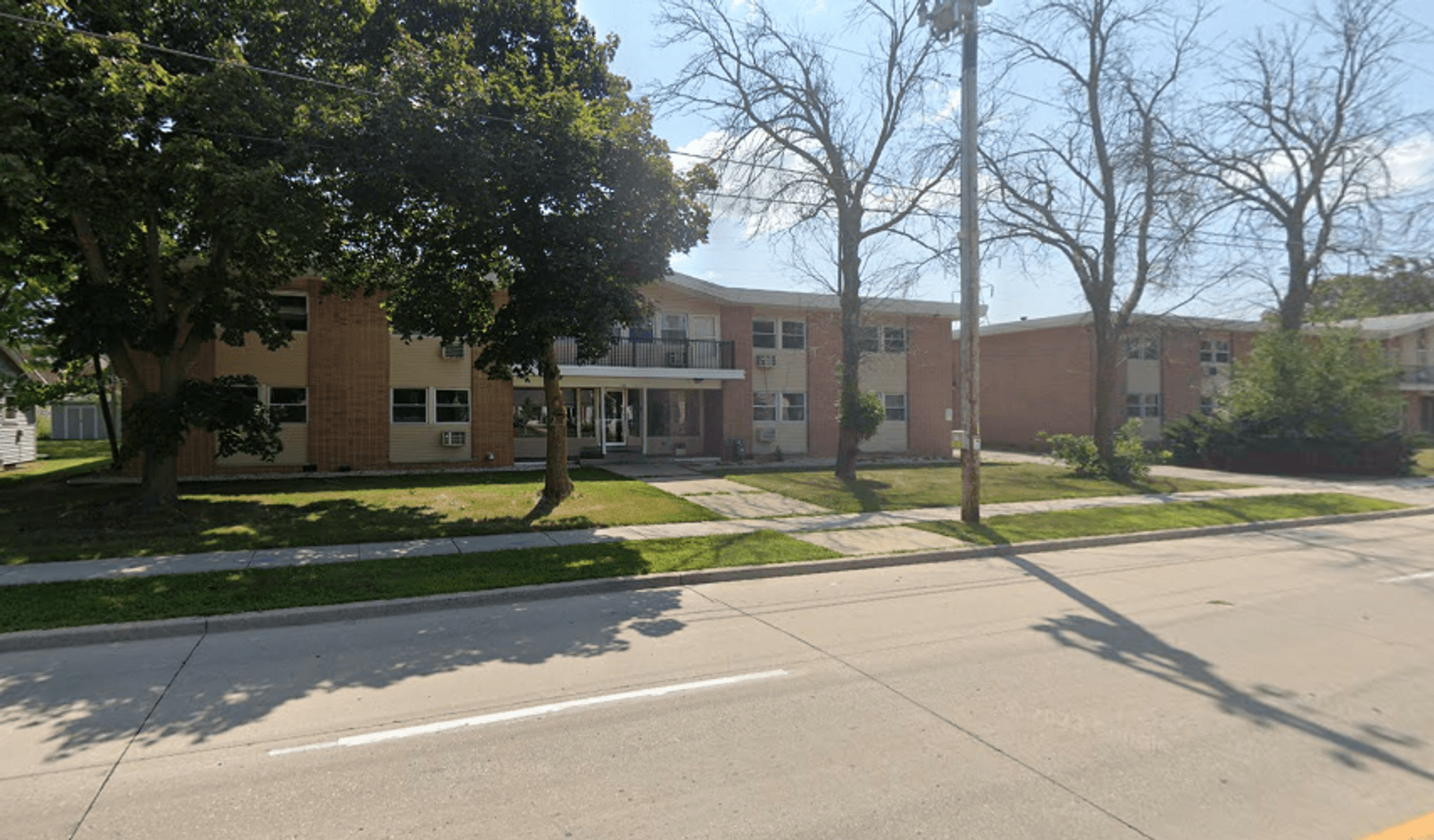 Green Bay Apartment: 125 Bader St