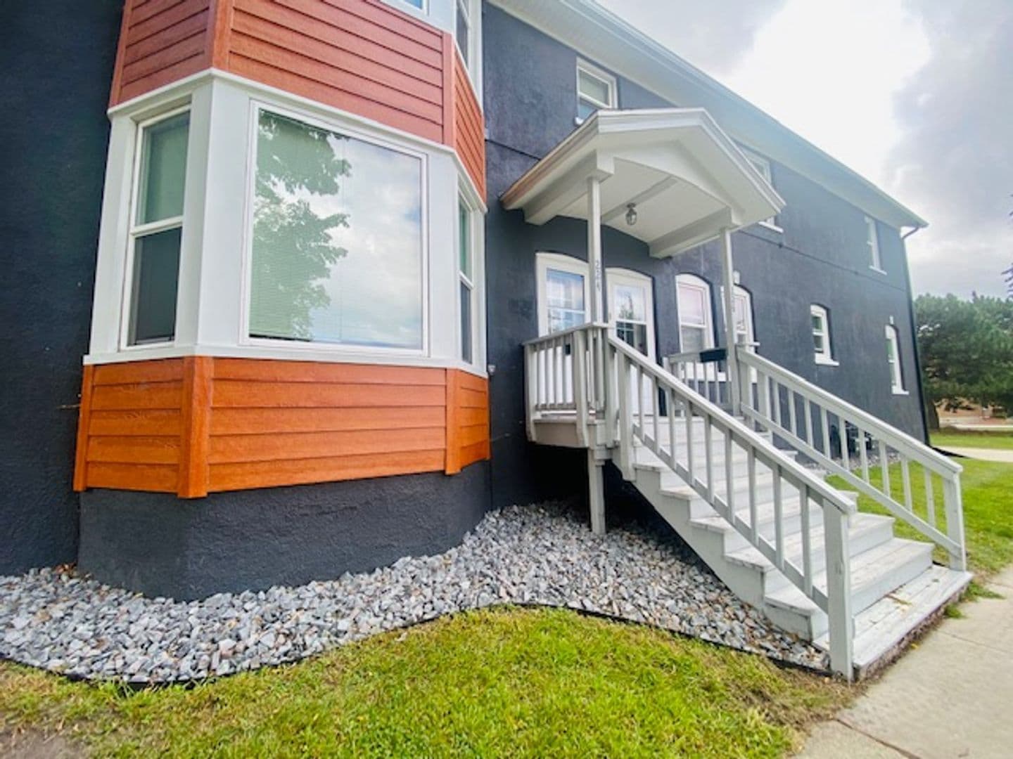 Green Bay Apartment: 700 Pine St.