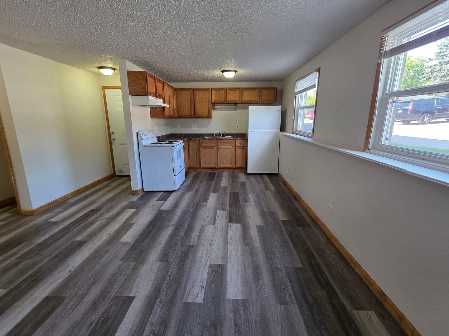 Green Bay Apartment: 2096 Imperial Ln
