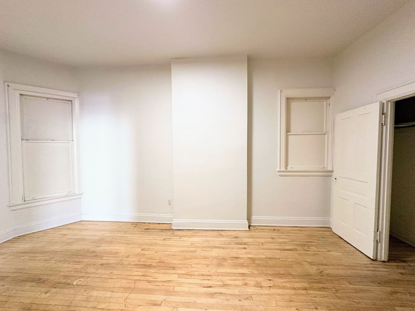 Manitowoc Apartment: 815 Jay St