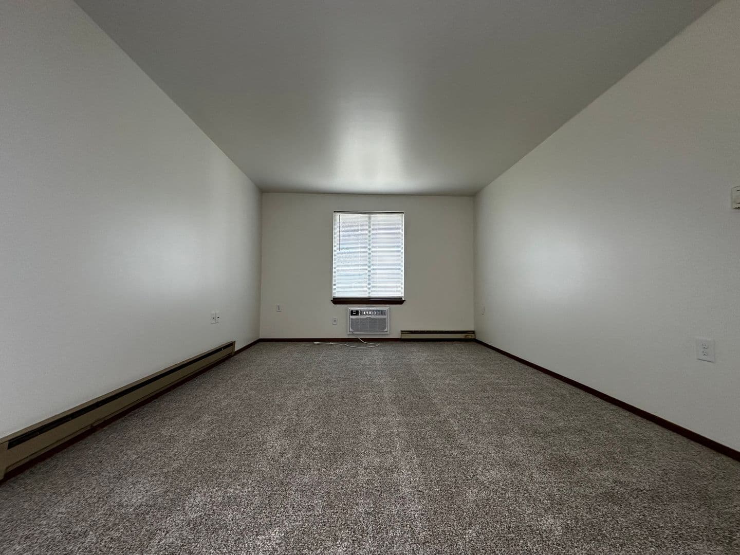 Hilbert Apartment: 135 S 3rd St.