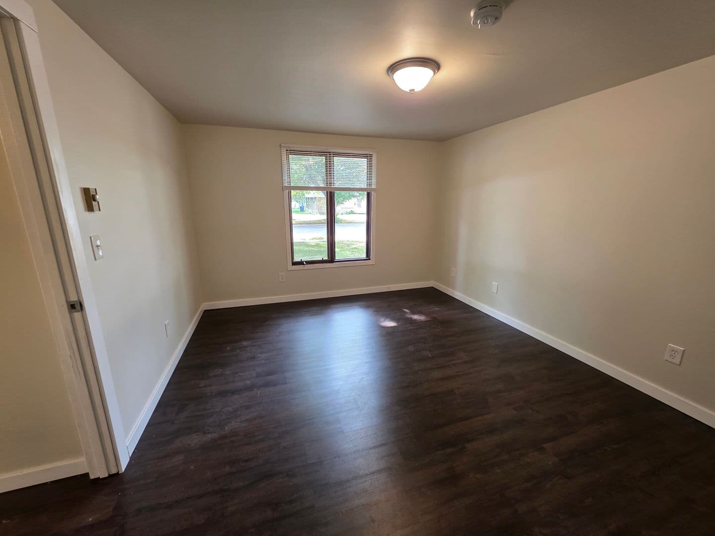 Green Bay Apartment: 1785 Edison Street