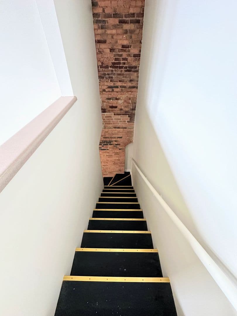 Marinette Apartment: 1701 Dunlap Ave