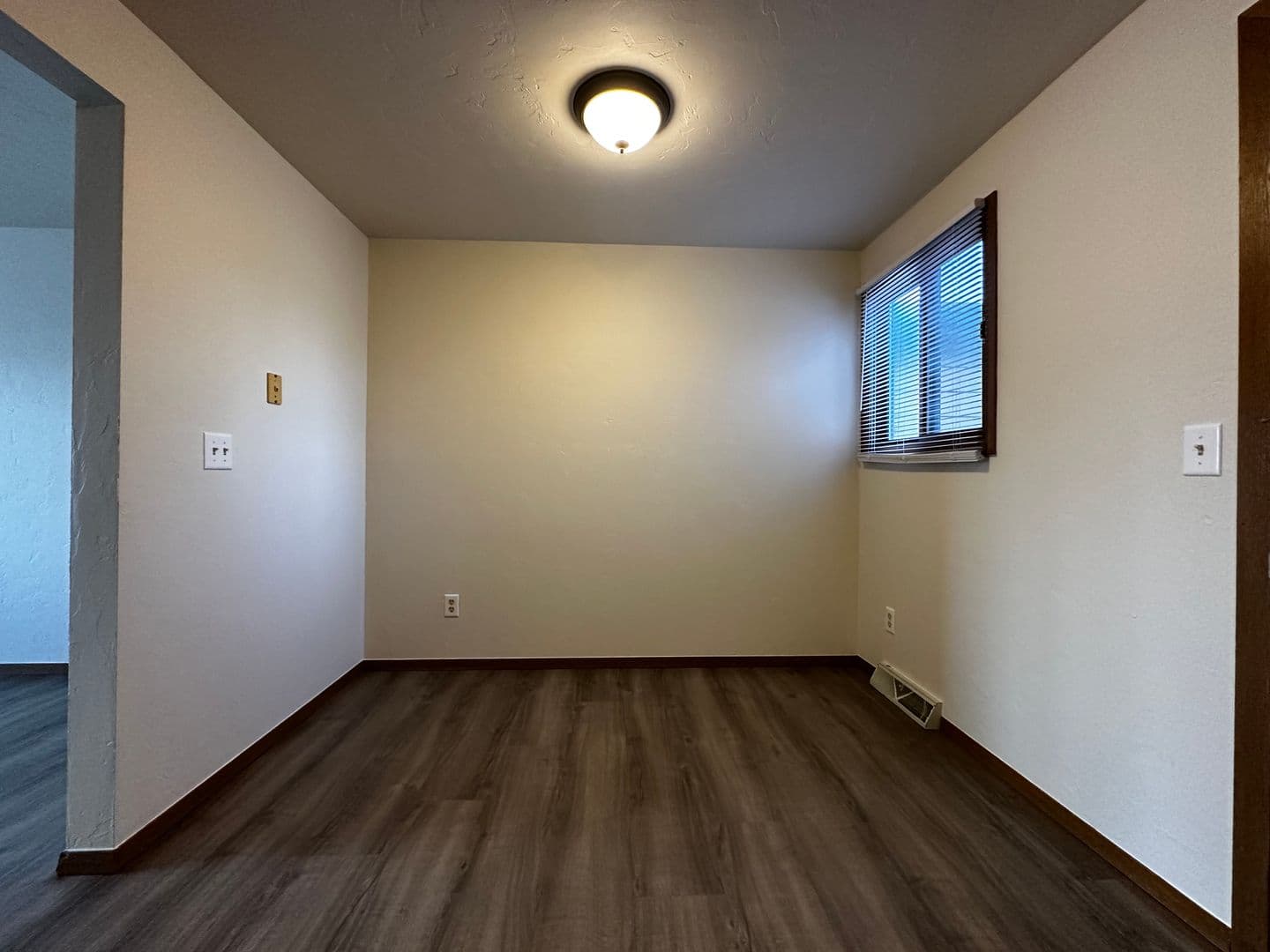 De Pere Apartment: 1168 Scheuring Rd.
