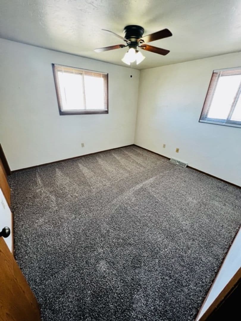 De Pere Apartment: 1180 Scheuring Rd