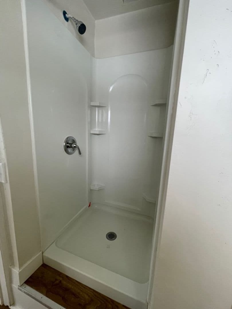 Green Bay Apartment: 700 Pine St.