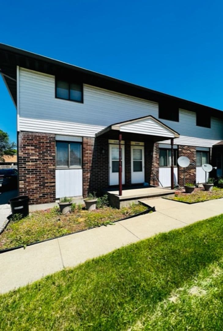 De Pere Apartment: 1180 Scheuring Rd