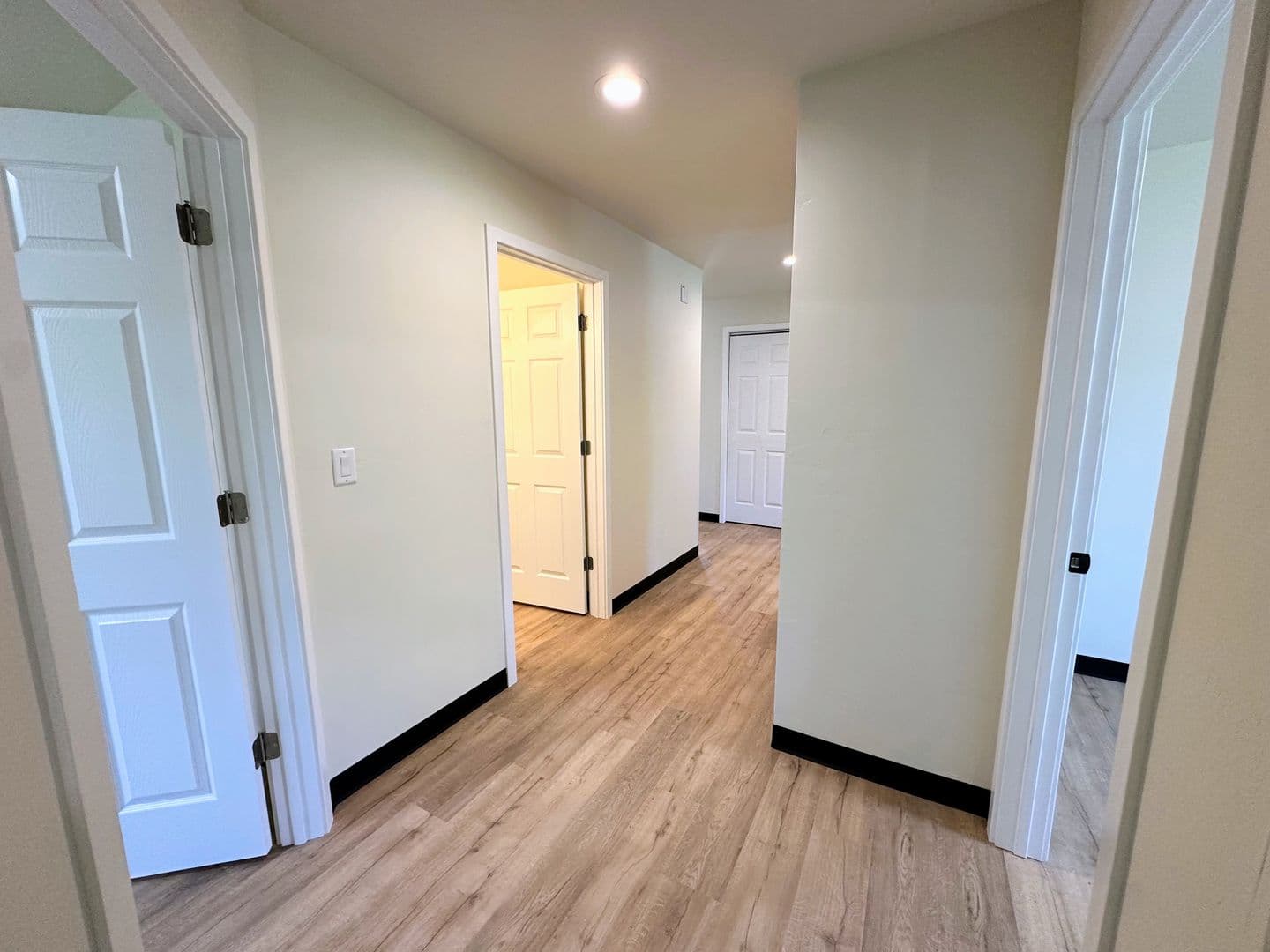 De Pere Apartment: 1201-1203 Atrium Ct