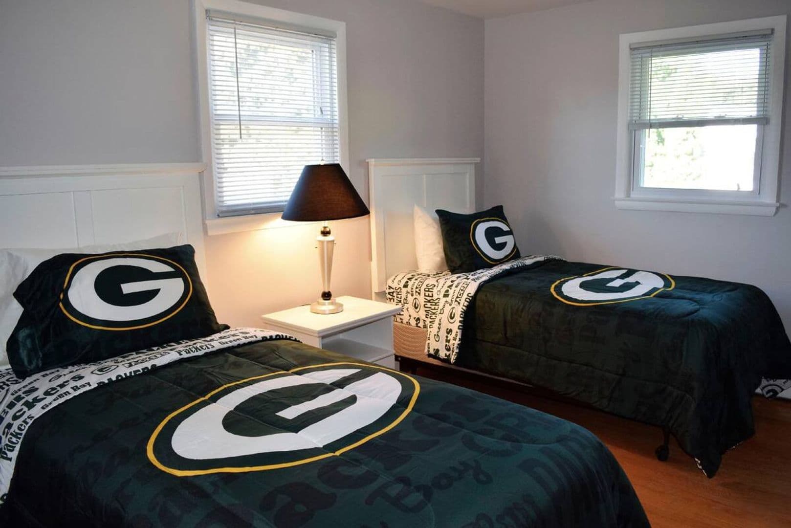 Green Bay Apartment: 2234 S Oneida St