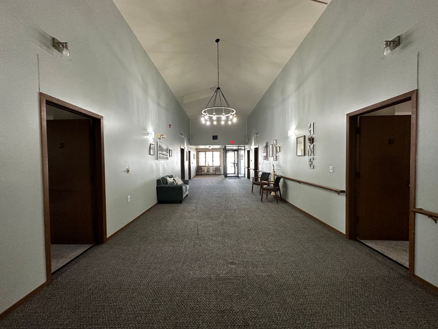 Hilbert Apartment: 135 S 3rd St.