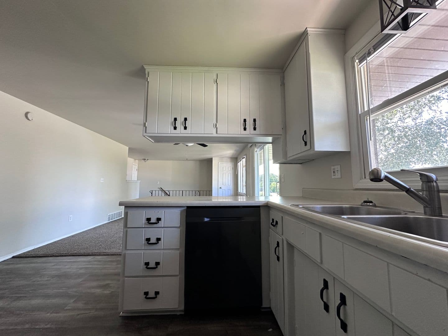 Green Bay Multiplex: 2746 Nicolet Dr