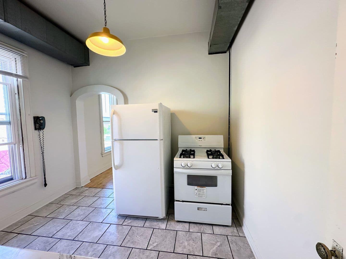 Manitowoc Apartment: 815 Jay St