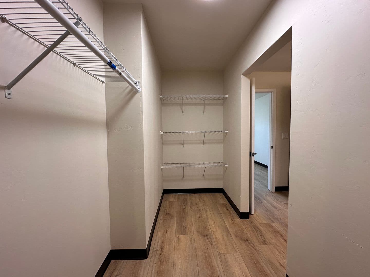 Green Bay Apartment: 1681-1683 Amy Street