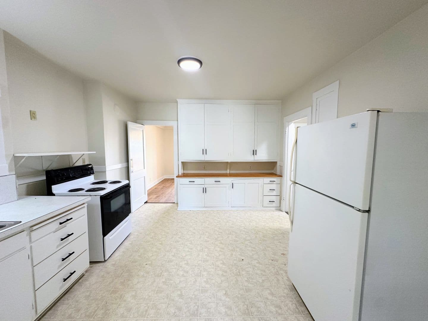 Manitowoc Apartment: 812 State Street