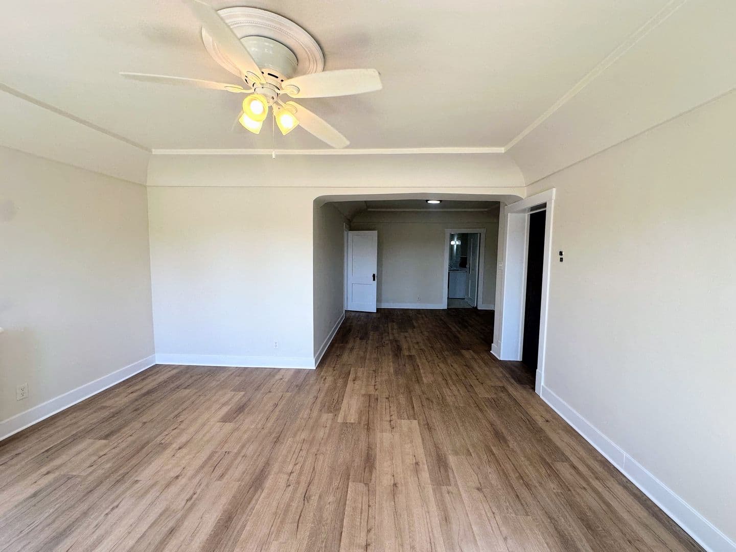 Manitowoc Apartment: 812 State Street