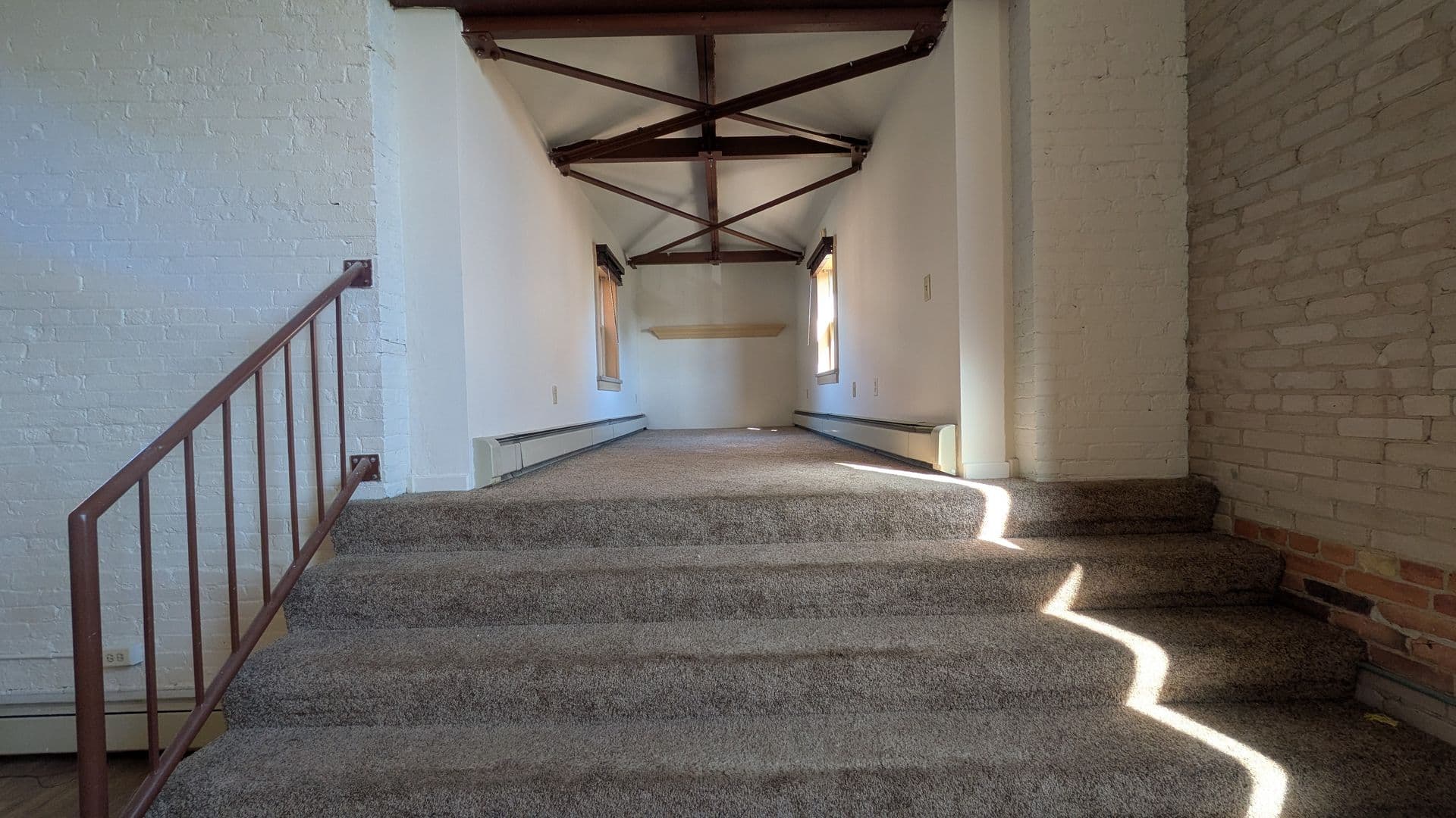 Marinette Apartment: 1701 Dunlap Ave