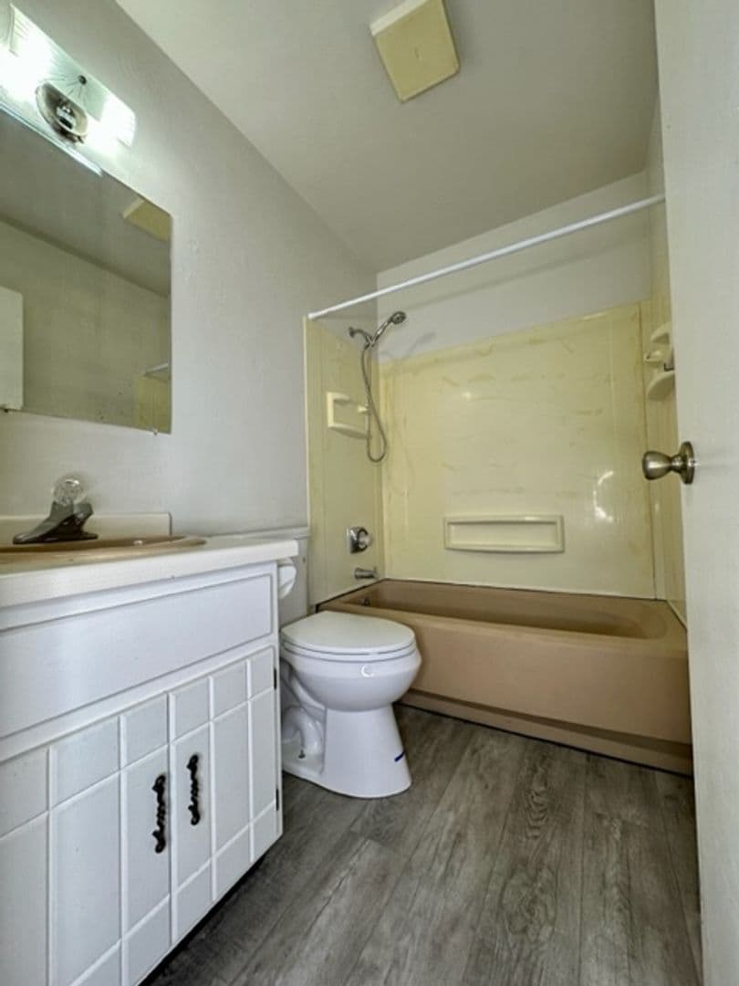 Denmark Apartment: 211 Green Bay Rd