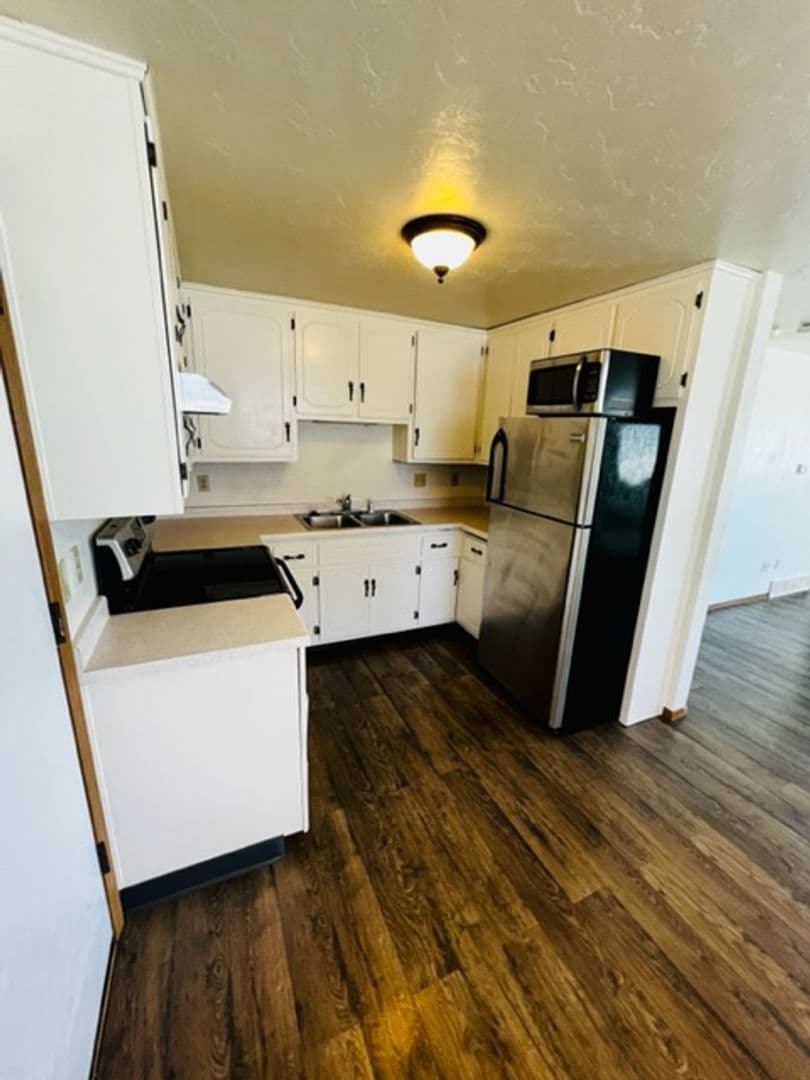 De Pere Apartment: 1180 Scheuring Rd