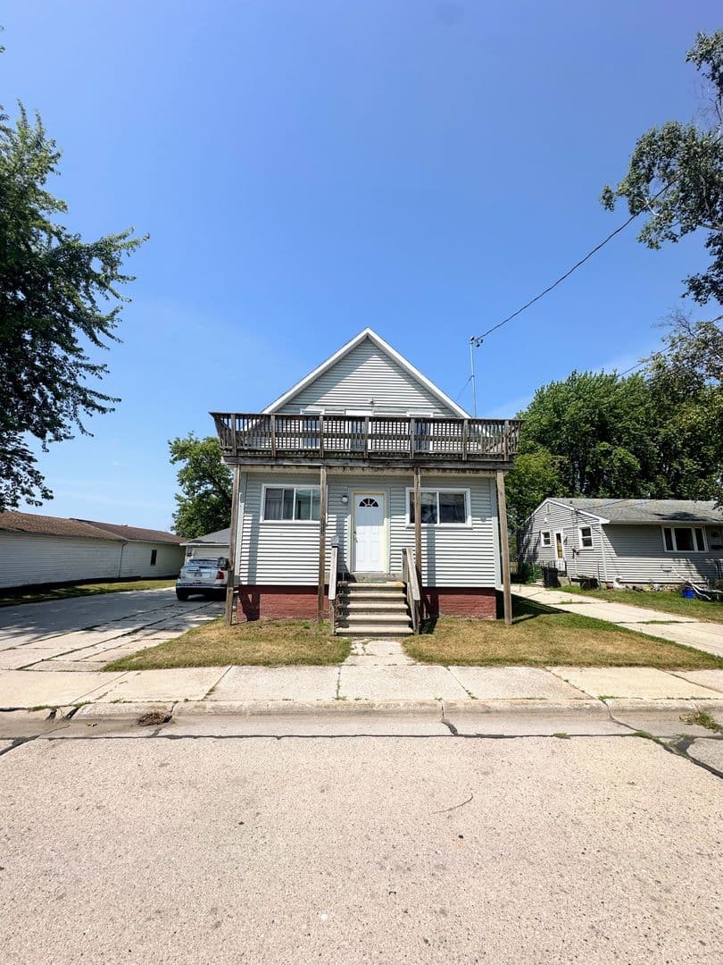Two Rivers Apartment: 2212 School St.
