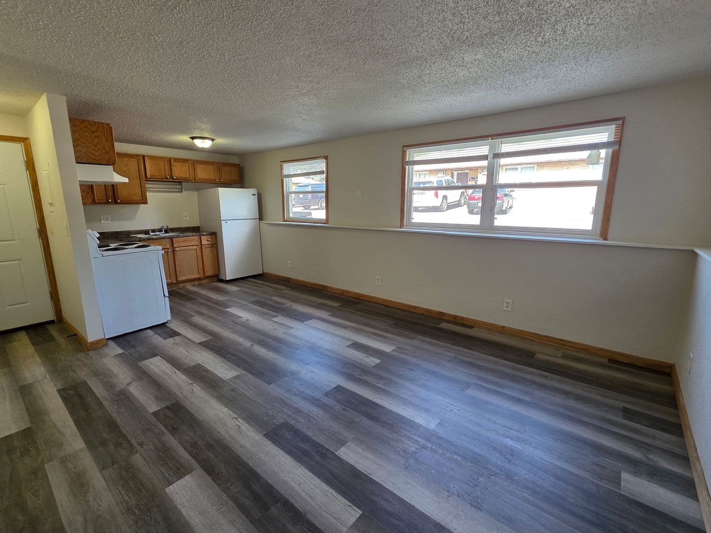 Green Bay Apartment: 2096 Imperial Ln