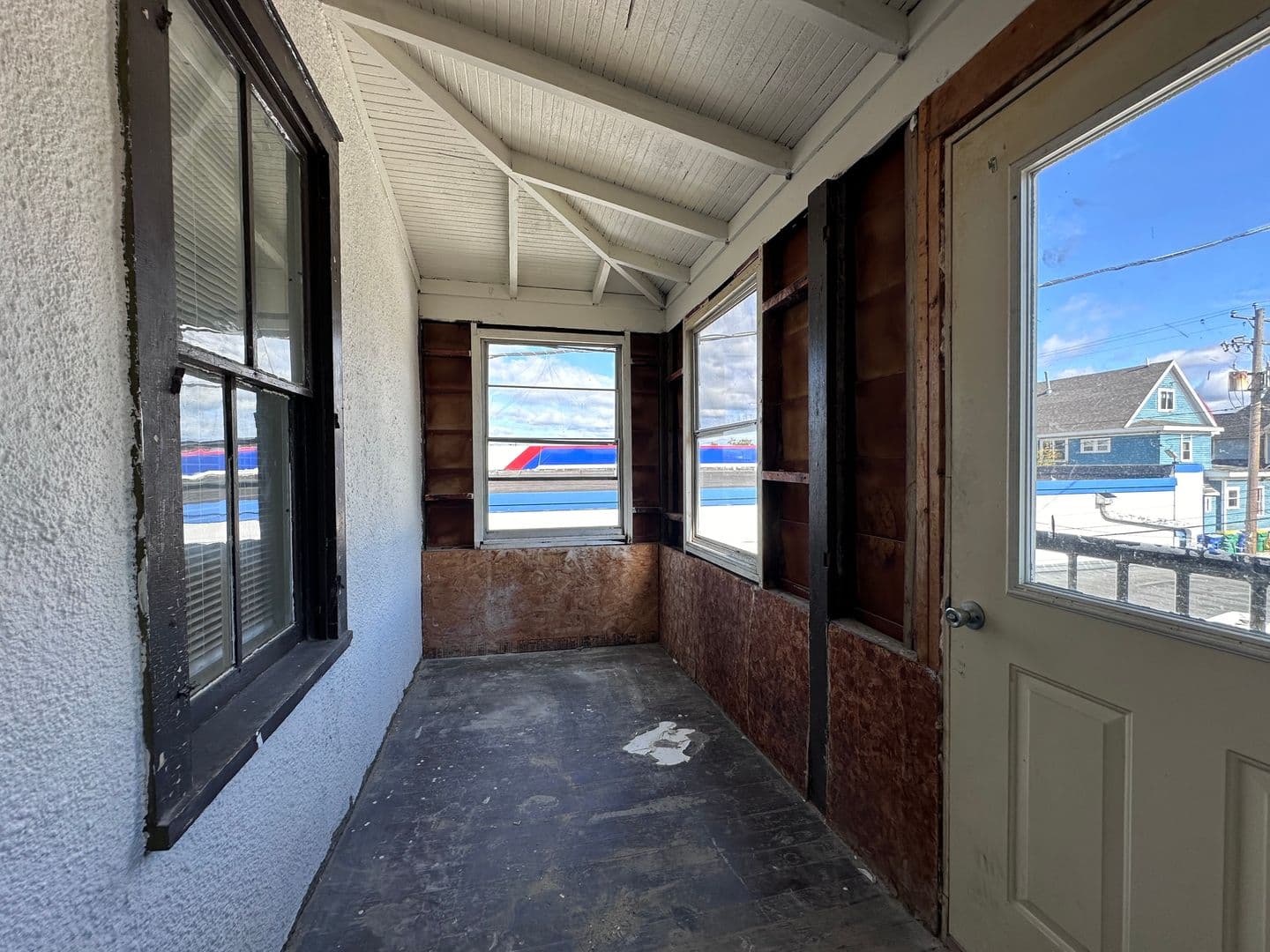 Green Bay Apartment: 113 S Monroe Ave