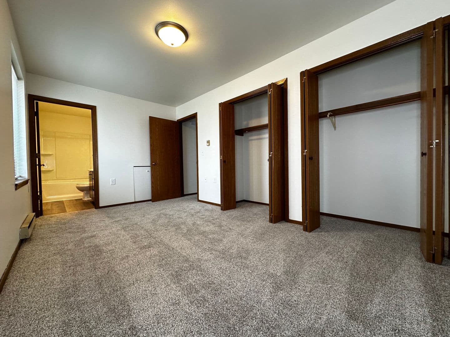 Hilbert Apartment: 135 S 3rd St.