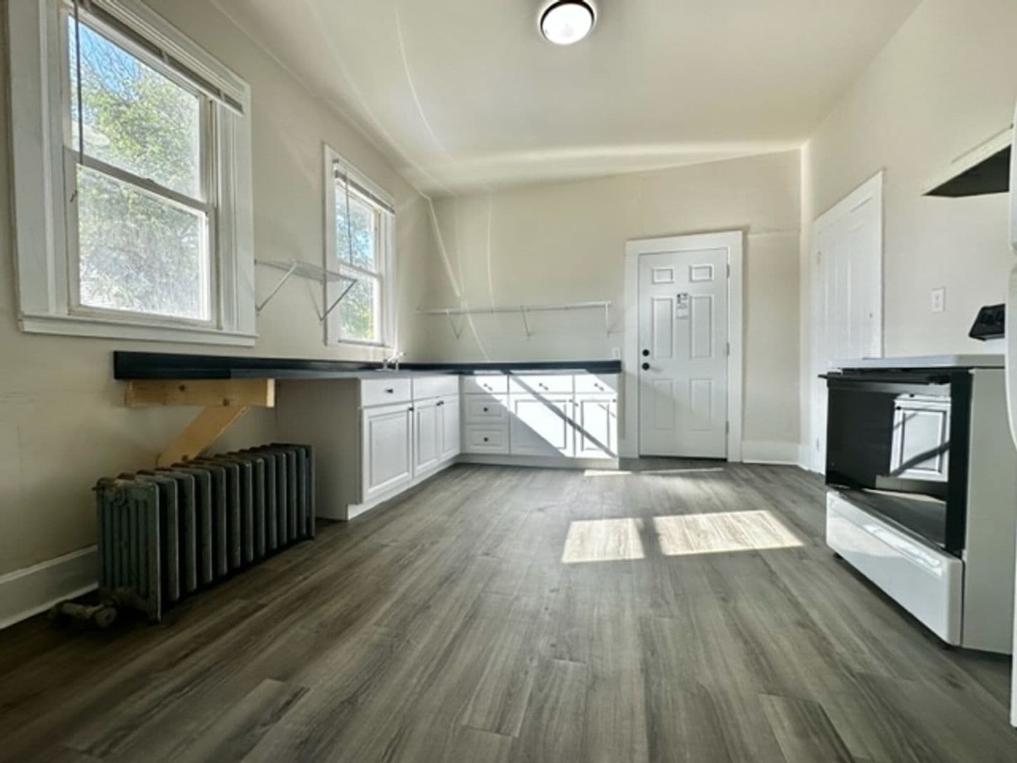 Green Bay Apartment: 338 S Quincy St