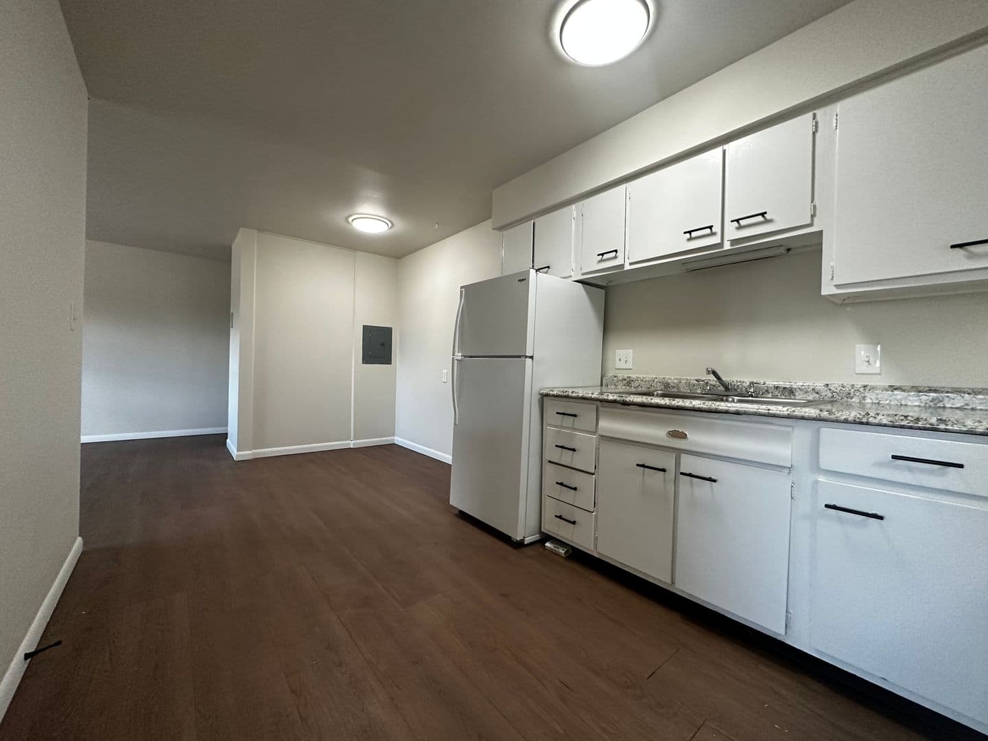 Green Bay Apartment: 125 Bader St