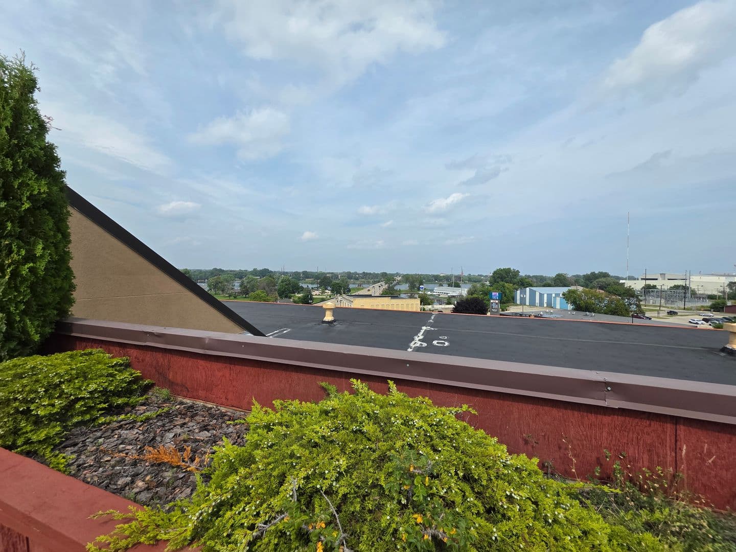 Marinette Apartment: 1713 Dunlap Ave