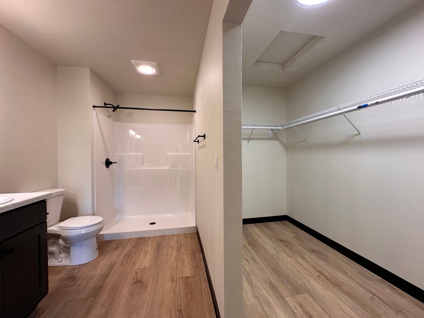 Green Bay Apartment: 1665-1667 Amy Street
