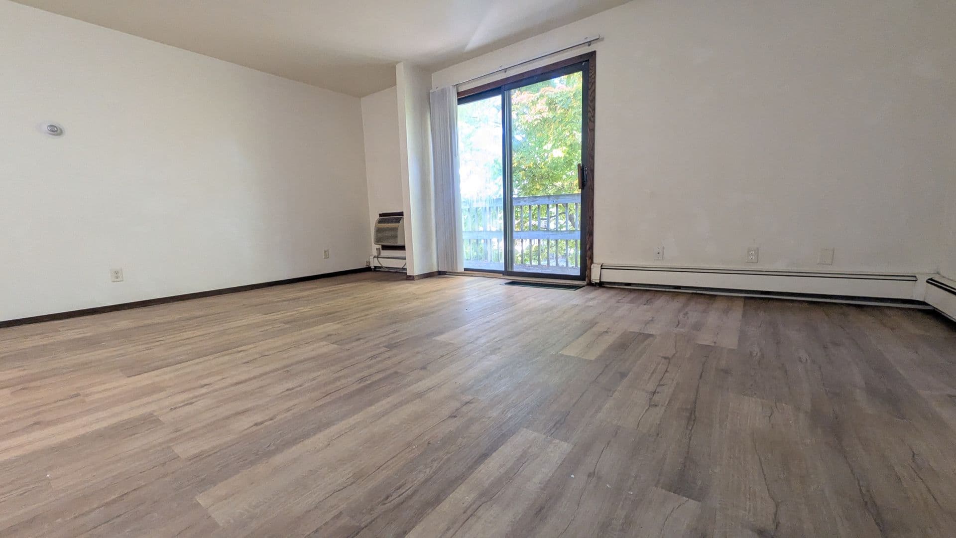 Appleton Apartment: 330-340 Wilson Ave.