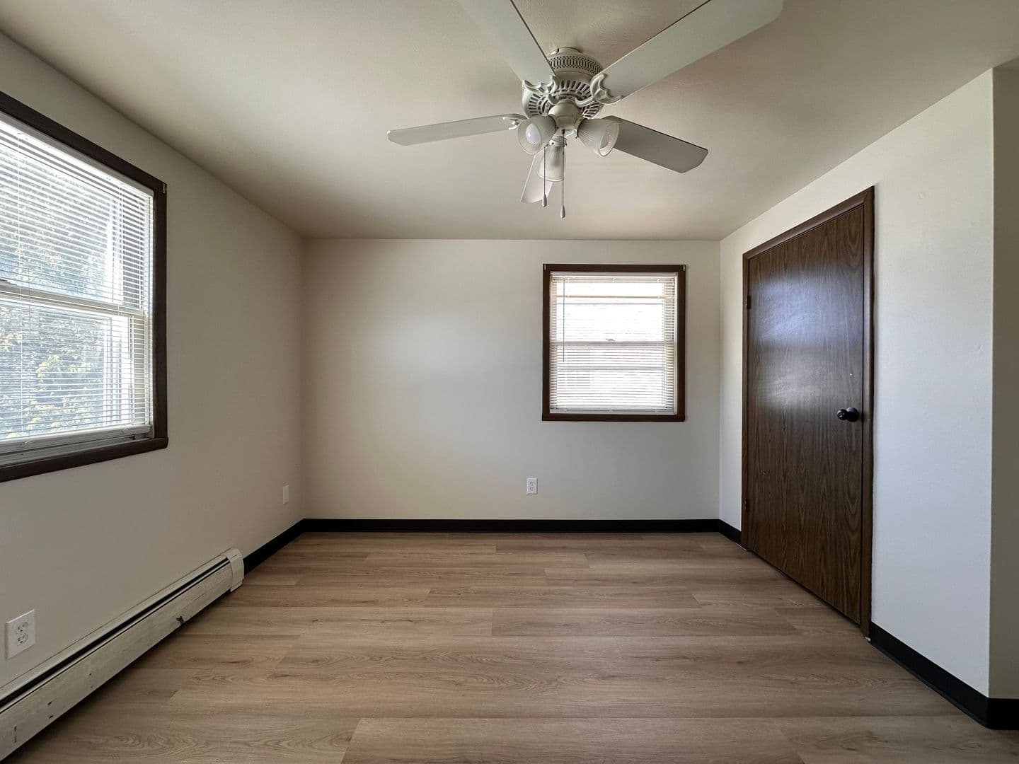 De Pere Apartment: 207 Fort Howard Ave.