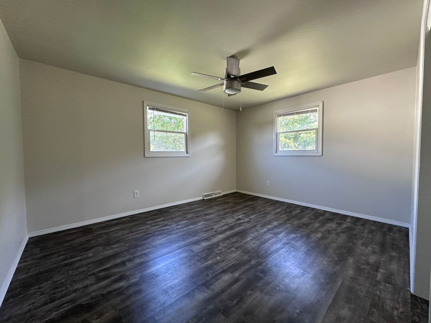 Green Bay Multiplex: 2746 Nicolet Dr